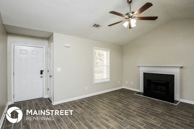 Photo - 420 Foxdale Rd