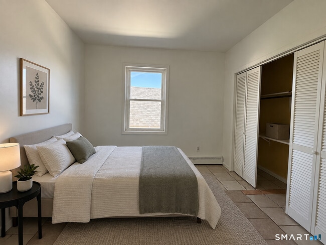 236 Greenwich Ave Unit 5