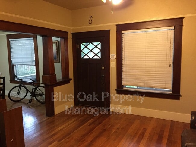 Photo - 1510 W 5th St