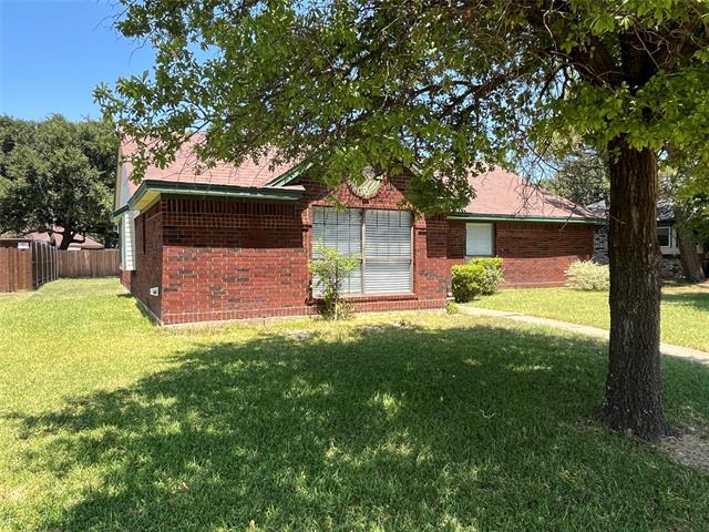 Building Photo - 2405 Brookside Dr