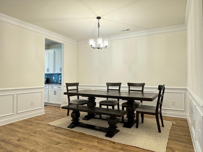 Photo - Spacious Luxury 3 Bedroom Townhome for Rent - Great Amenities