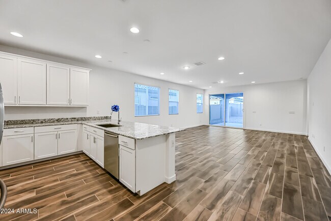 Photo - 7574 W Jackrabbit Ln