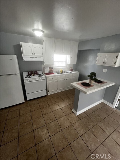 Photo - 4520 Normandie Ave
