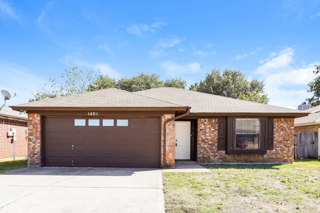 Photo - 1401 Lincolnshire Way