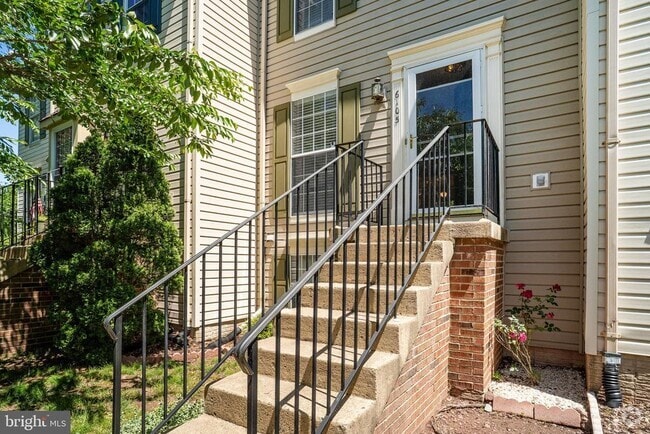 Building Photo - 6105 Jenlar Dr Rental
