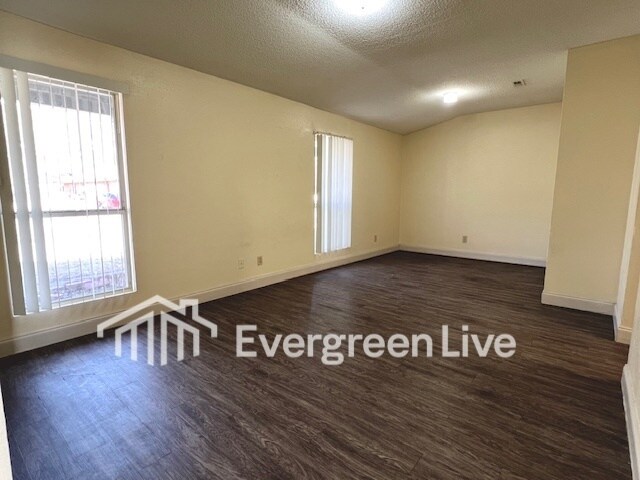 Photo - 111 Ayana Ct