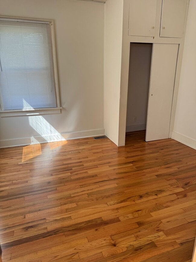 Photo - Cozy 2 Bedroom Home – Lawn Care & Snow Removal Included!