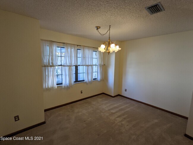 Photo - 4205 Grovewood Ln