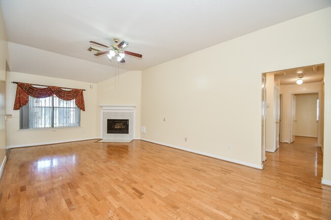 Building Photo - 12415 Fox Trace Ln