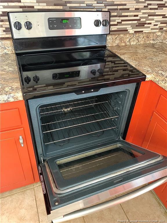 Photo - 915 Bashlot Pl