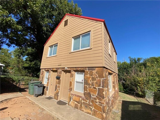 Photo - 712 S Littler Ave Apartment