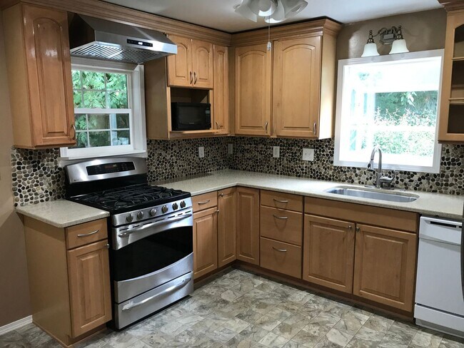 Photo - Charming 3 Bedroom Cottage Located in SW P...