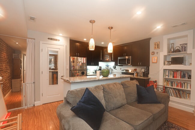 Building Photo - 624 9th St NE Unit B Rental