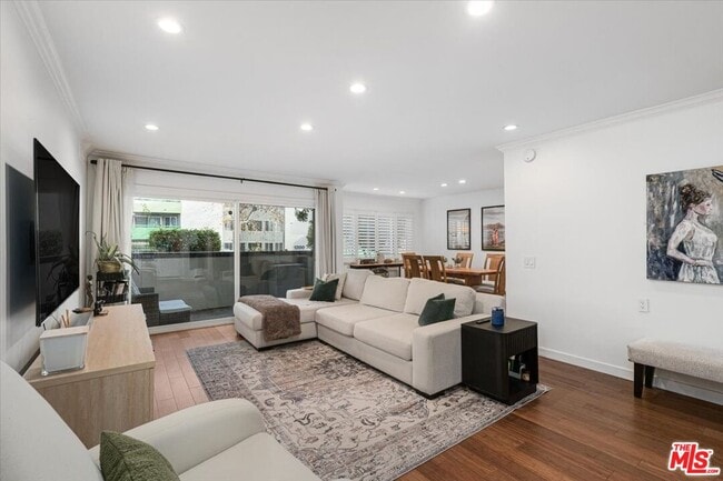 Photo - 1121 N Olive Dr Unit 113