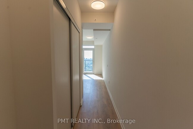 Photo - 1285-1285 Dupont St