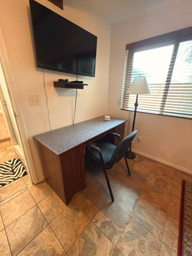 Photo - 301 Broadway