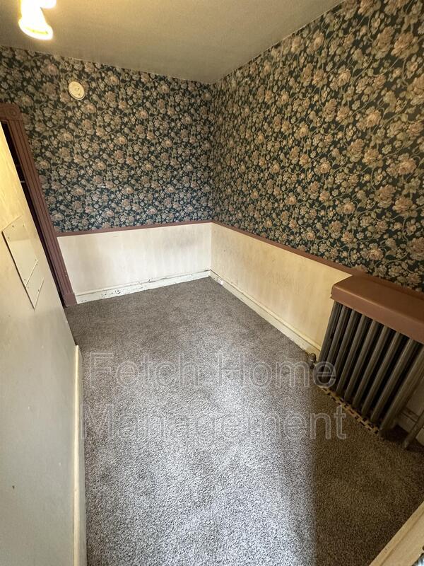 Photo - 911 E King St