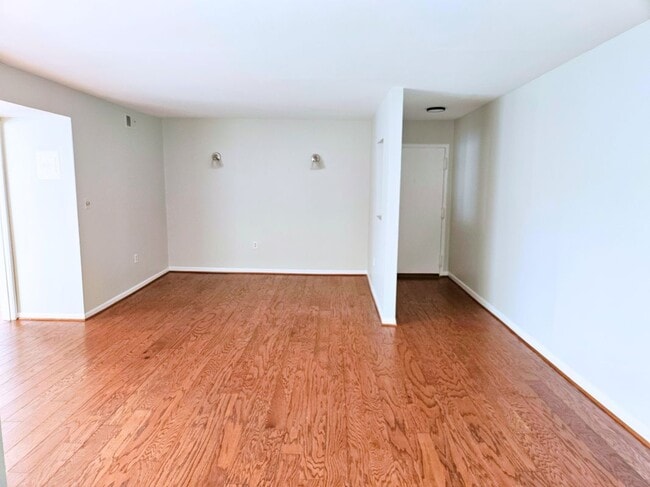 Photo - 9653 White Acre Rd Unit B3