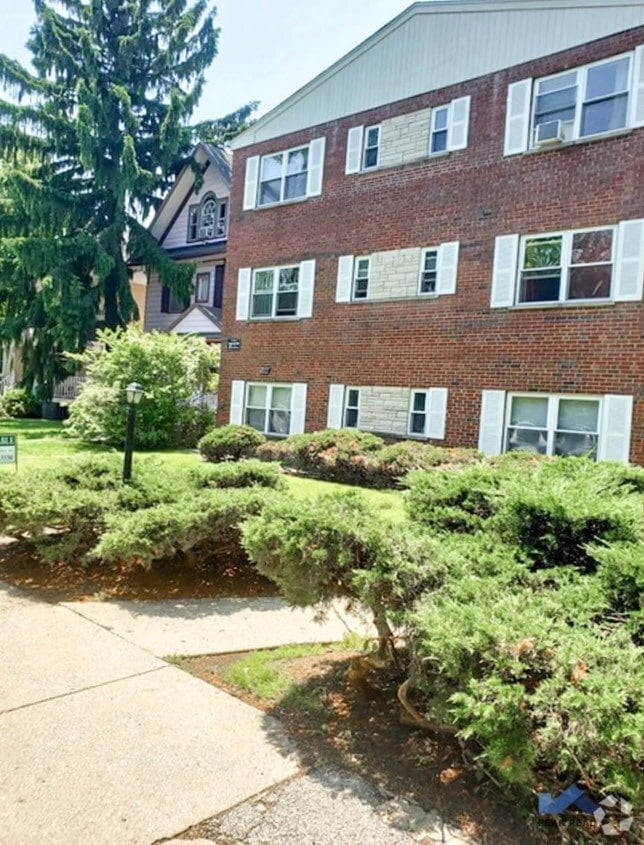 Building Photo - 2146 Sherman Ave Unit 1B Rental