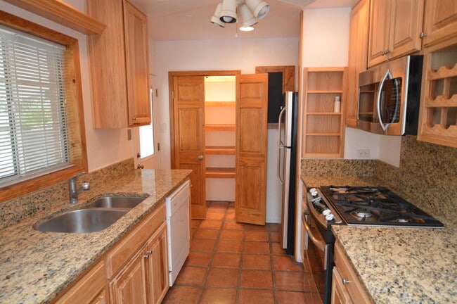 Photo - 223 N Bentley Ave