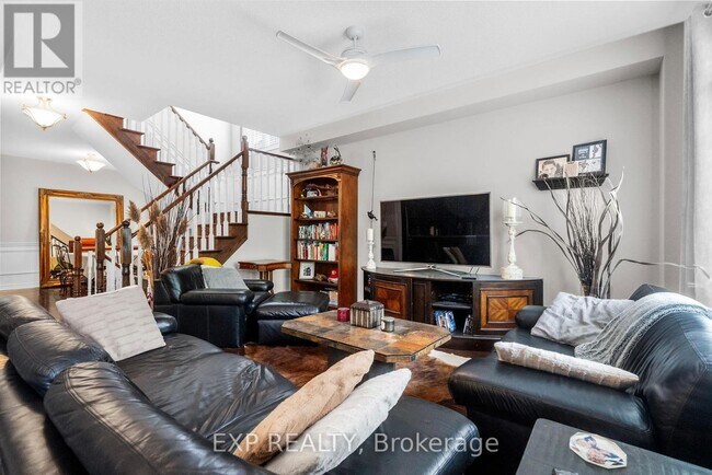 Photo - 450 Worthington Ave