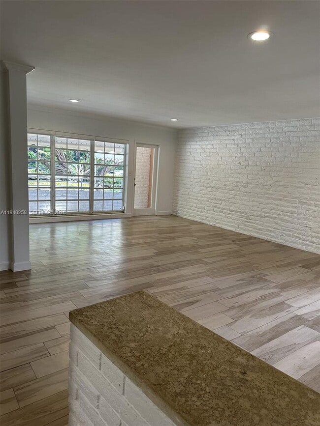 Photo - 60 Park Dr Unit B