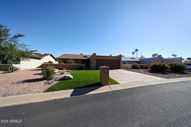 Building Photo - 9833 E Watford Way
