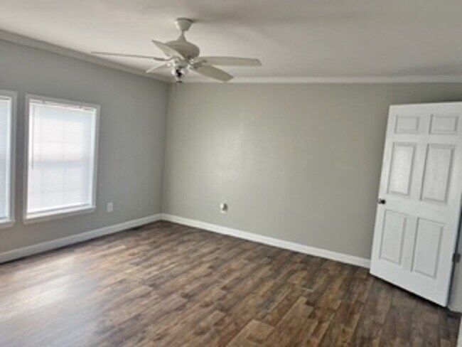 Photo - 3 Bedroom, 2 Bath home.