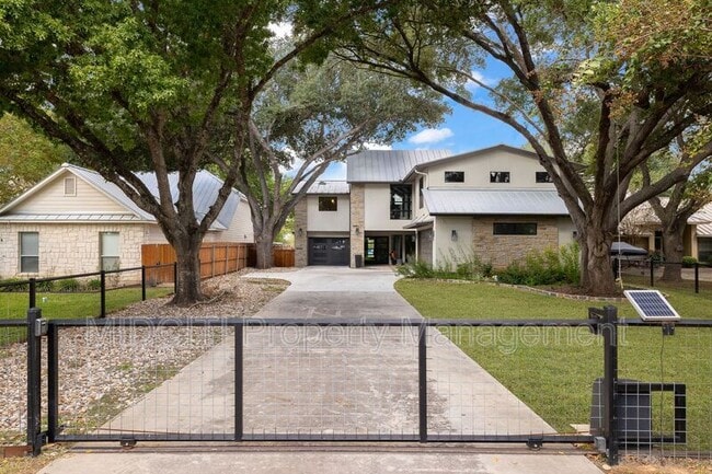 Photo - 180 Lake Ridge Dr