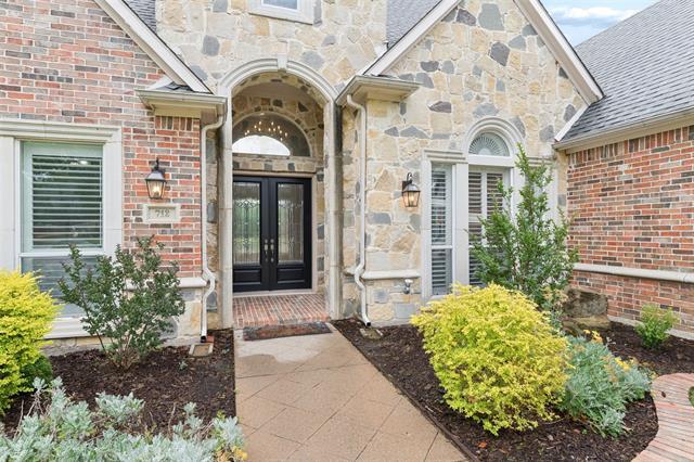 Photo - 712 Castle Creek Dr