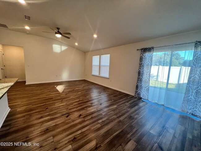 Photo - 463 Red Dahlia Ln