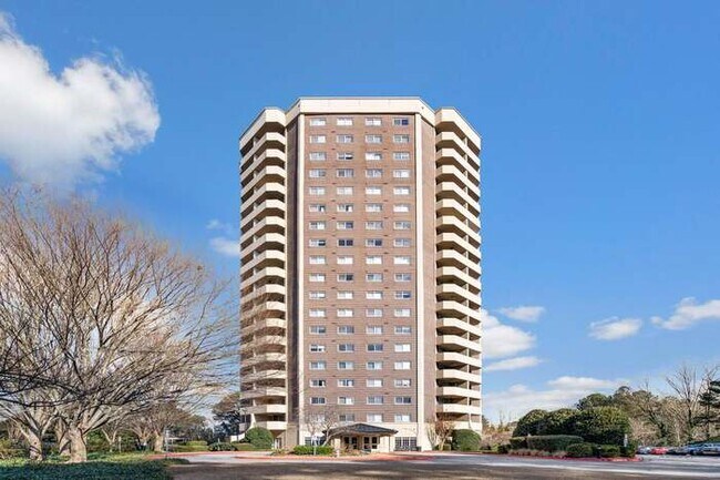 Building picture - 1501 Clairmont Rd Condo Unit 1311