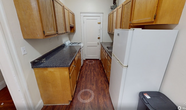 Building Photo - 2 Charlesgate W