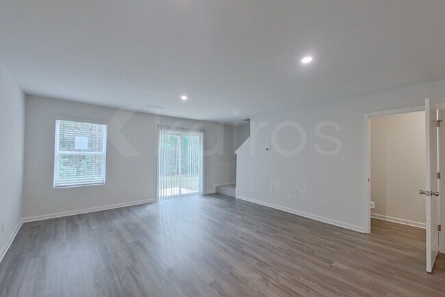 Photo - 366 Ironwood Ct