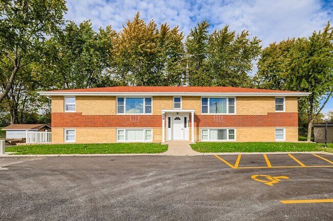 Photo - 24430-24438 W Eames St