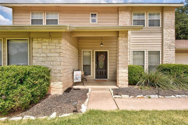 2408 W Messick Loop