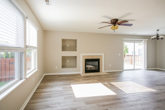 Photo - 5754 Wooden Plank Rd