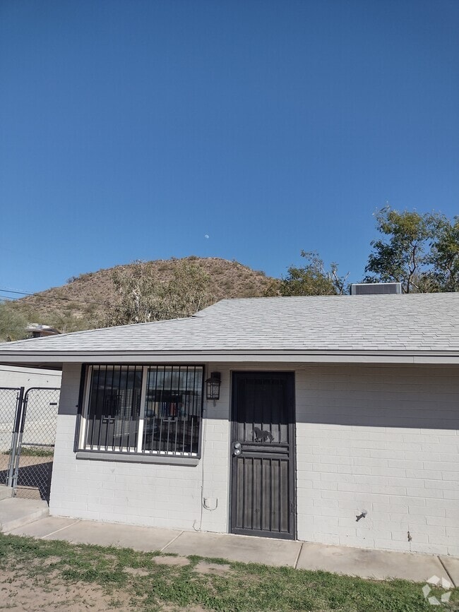 Building Photo - 1321 W Sahuaro Dr Unit 1 Rental