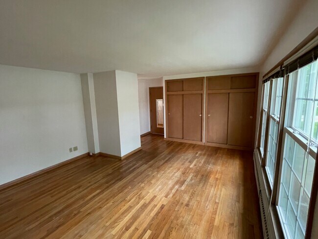 Photo - 409 N Midvale Blvd Unit 2