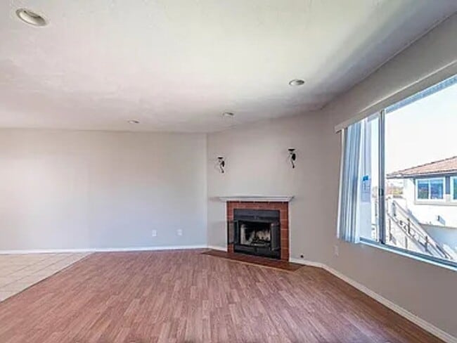 Photo - Spacious 3-Bed, 2-Bath upstairs Unit In a ... Unit 2