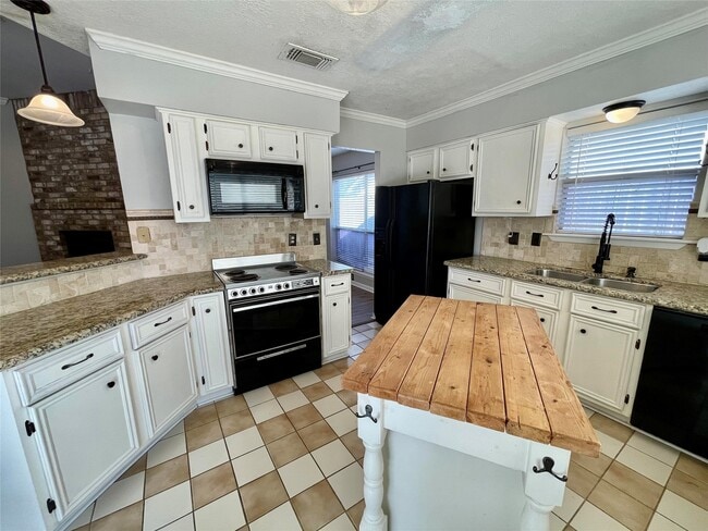 Photo - 16961 Larkspur