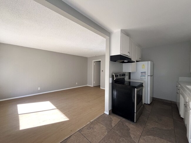 Photo - 800 Linden Ave