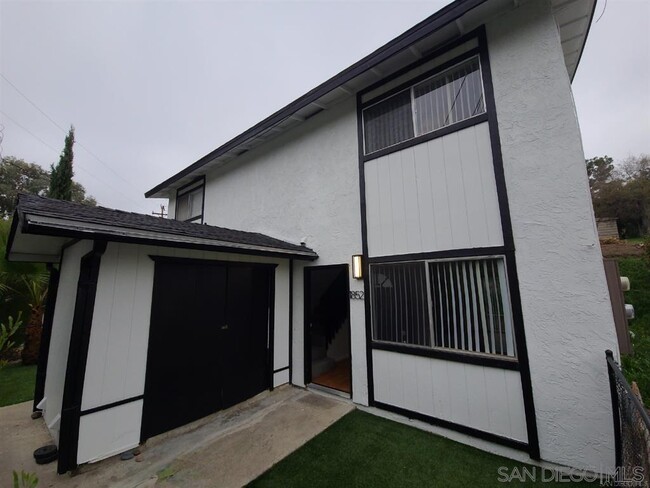 Photo - 1850 Bakersfield St Townhome