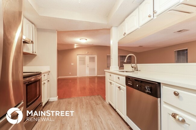 Photo - 2053 Whitney Dr