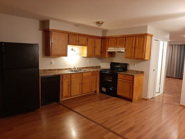 Building Photo - 38177 Jamestown Dr Unit 113