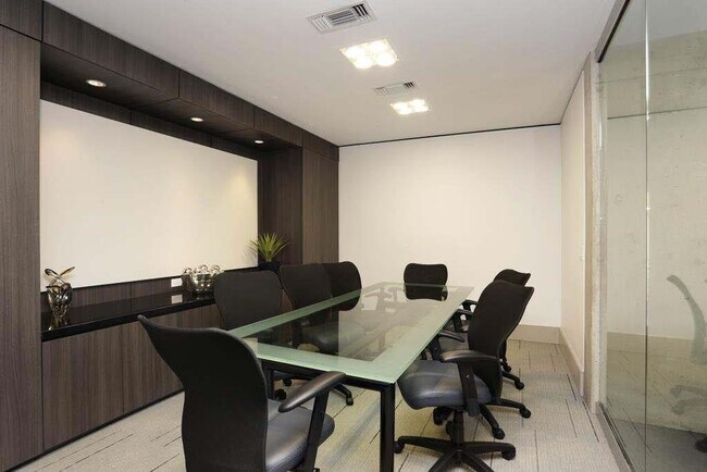 1901 Post Oak Blvd Unit 1401