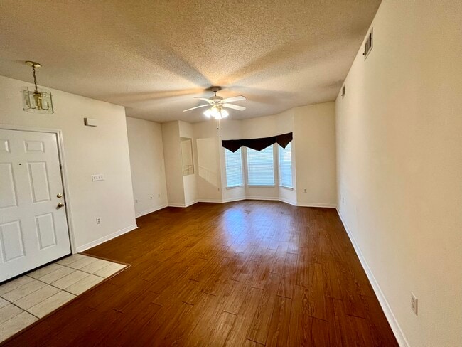 Photo - 1501 Partin Dr N Unit 102