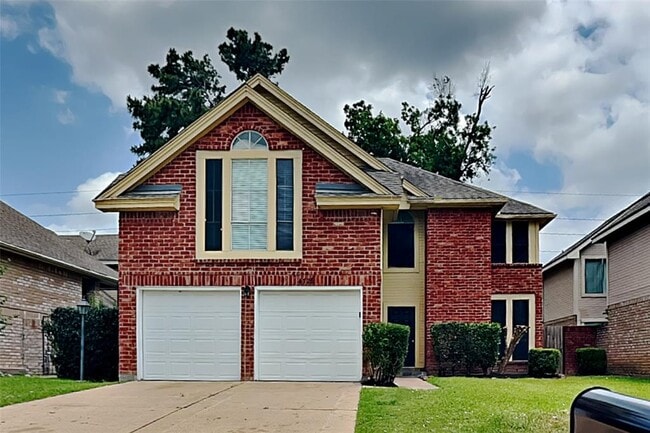 Photo - 4726 Green Trail Dr House