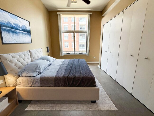 Photo - 949 W Madison St Unit 206
