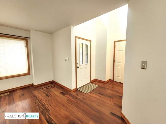 Photo - 33994-33997 7 Oaks Dr